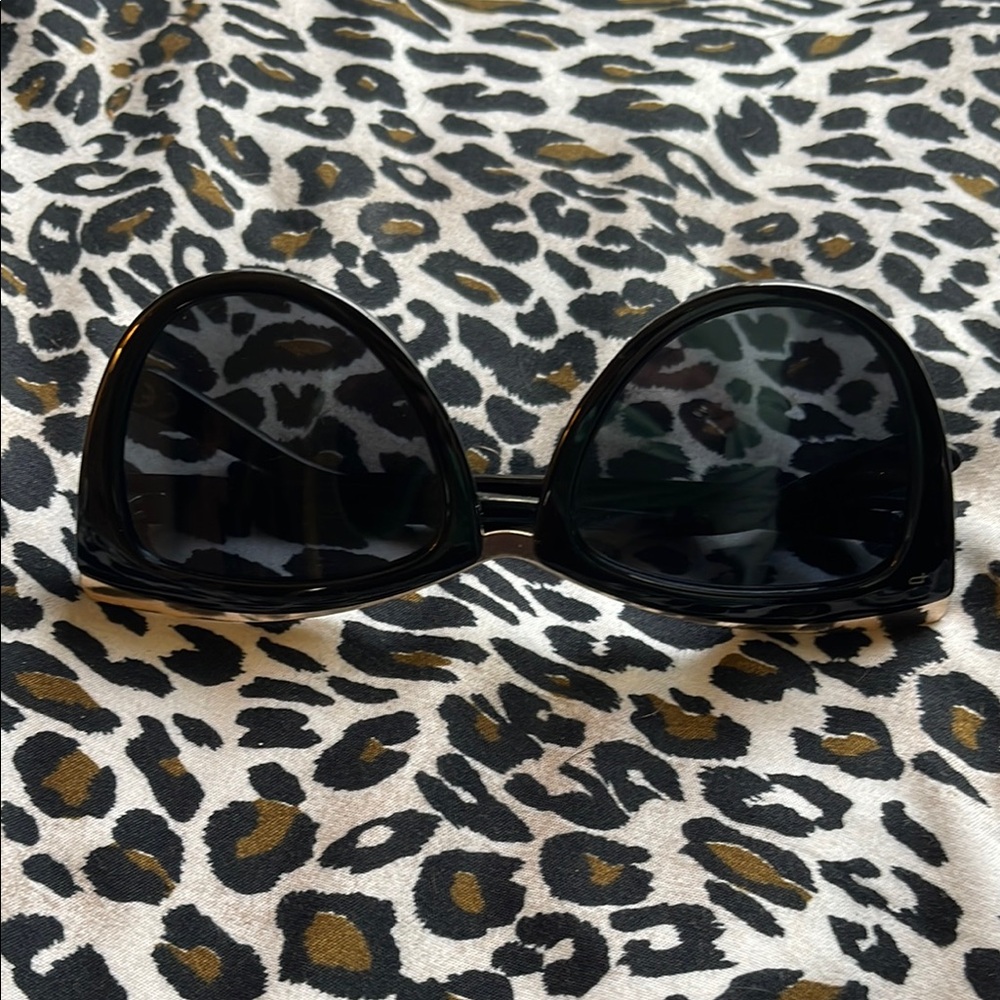 Stylish Black Sunglasses